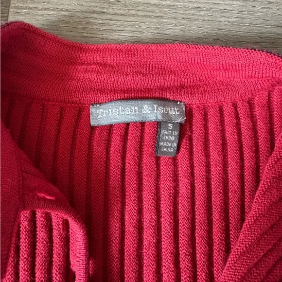 Ribbed Button-Front Red Cardigan Sweater - Picture 2 of 4